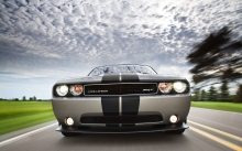     Dodge Challenger SRT    